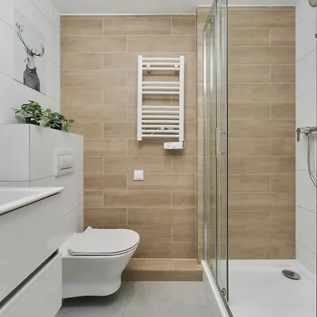 Wroclavia Dyrekcyjna By Renters Breslau