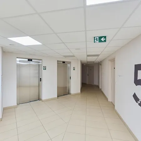 Wroclavia Dyrekcyjna By Renters Appartement *