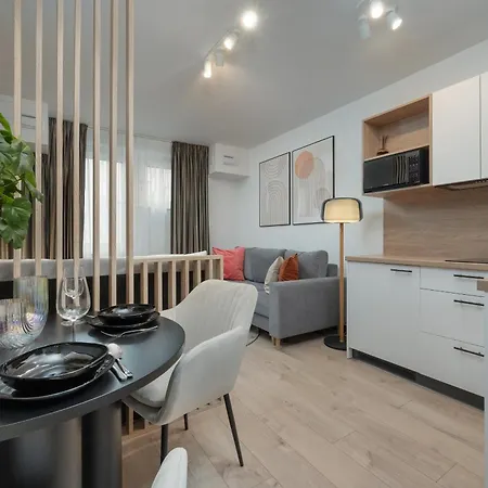 Wroclavia Dyrekcyjna By Renters