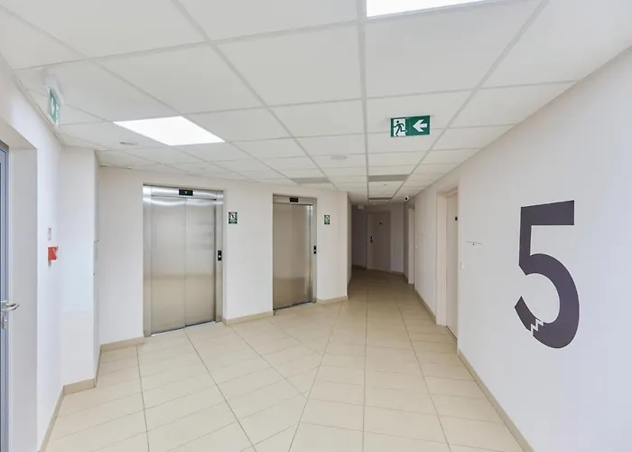 Wroclavia Dyrekcyjna By Renters Apartmán *